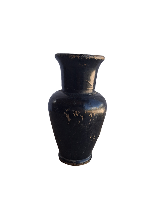 Antico vaso cinese in legno